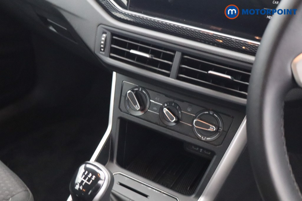 Volkswagen Polo Life Manual Petrol Hatchback - Stock Number (1667013) - 9th supplementary image