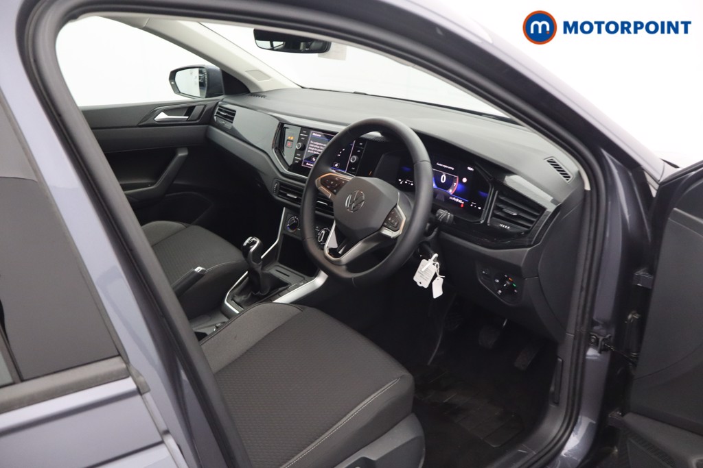 Volkswagen Polo Life Manual Petrol Hatchback - Stock Number (1667025) - 1st supplementary image