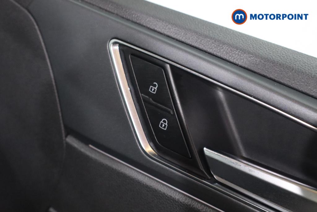 Volkswagen Polo R-Line Manual Petrol Hatchback - Stock Number (1667026) - 15th supplementary image