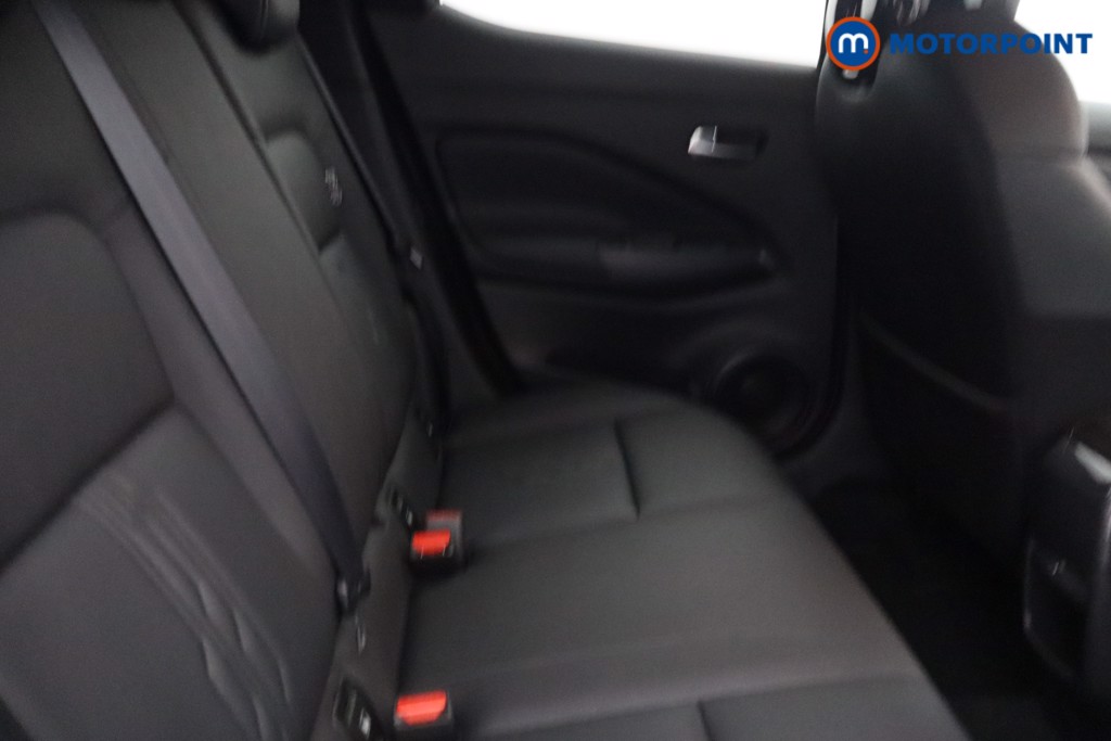 Nissan Juke Tekna Manual Petrol SUV - Stock Number (1667733) - 8th supplementary image