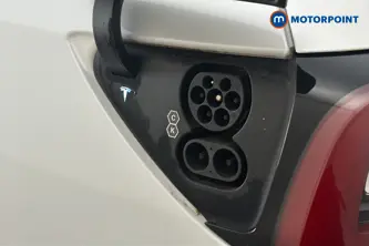 Tesla Model Y Long Range Automatic Electric SUV - Stock Number (1667772) - 41st supplementary image
