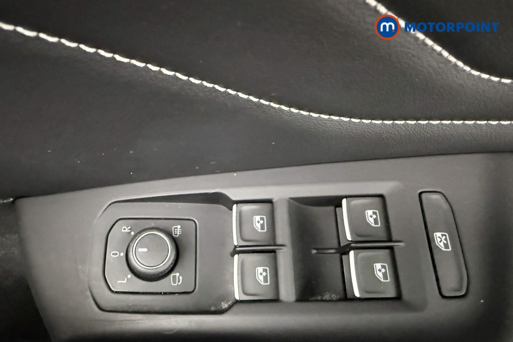 Volkswagen Passat GTE Automatic Petrol Plug-In Hybrid Estate - Stock Number (1667831) - 20th supplementary image