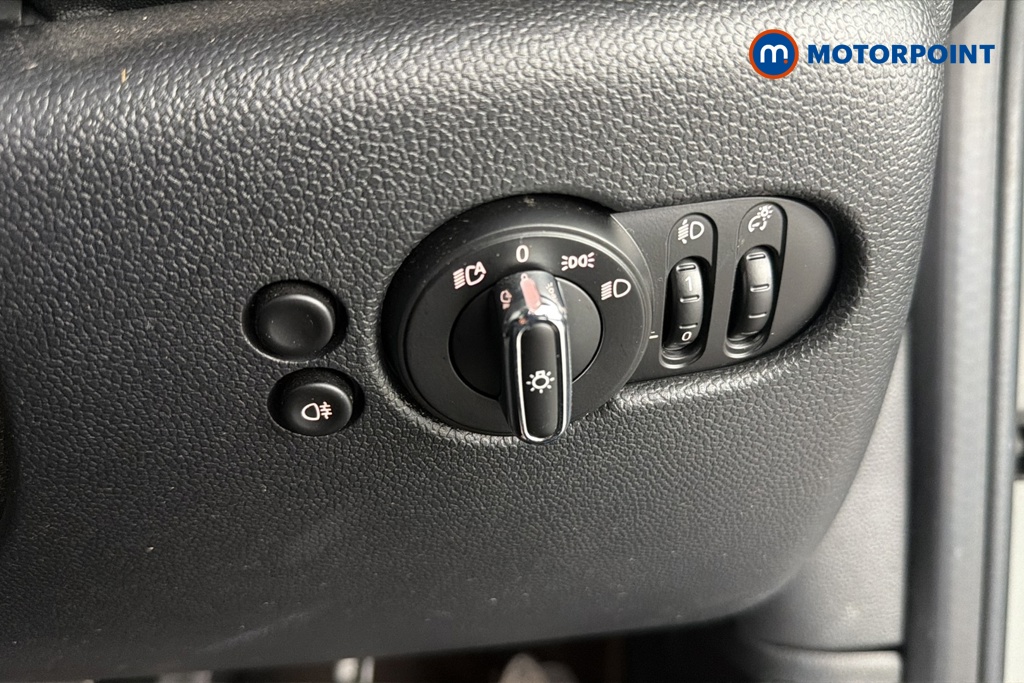 Mini Hatchback Cooper Classic Manual Petrol Hatchback - Stock Number (1667836) - 11th supplementary image