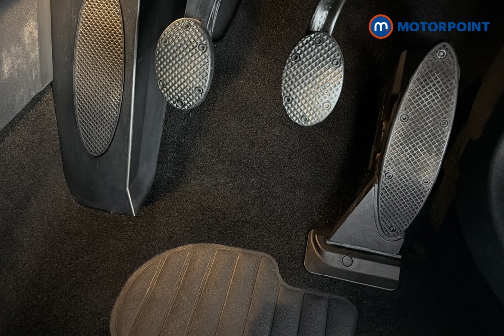 Mini Hatchback Cooper Classic Manual Petrol Hatchback - Stock Number (1667836) - 24th supplementary image