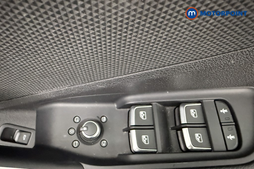 Audi Q2 S Line Manual Petrol SUV - Stock Number (1667938) - 18th supplementary image