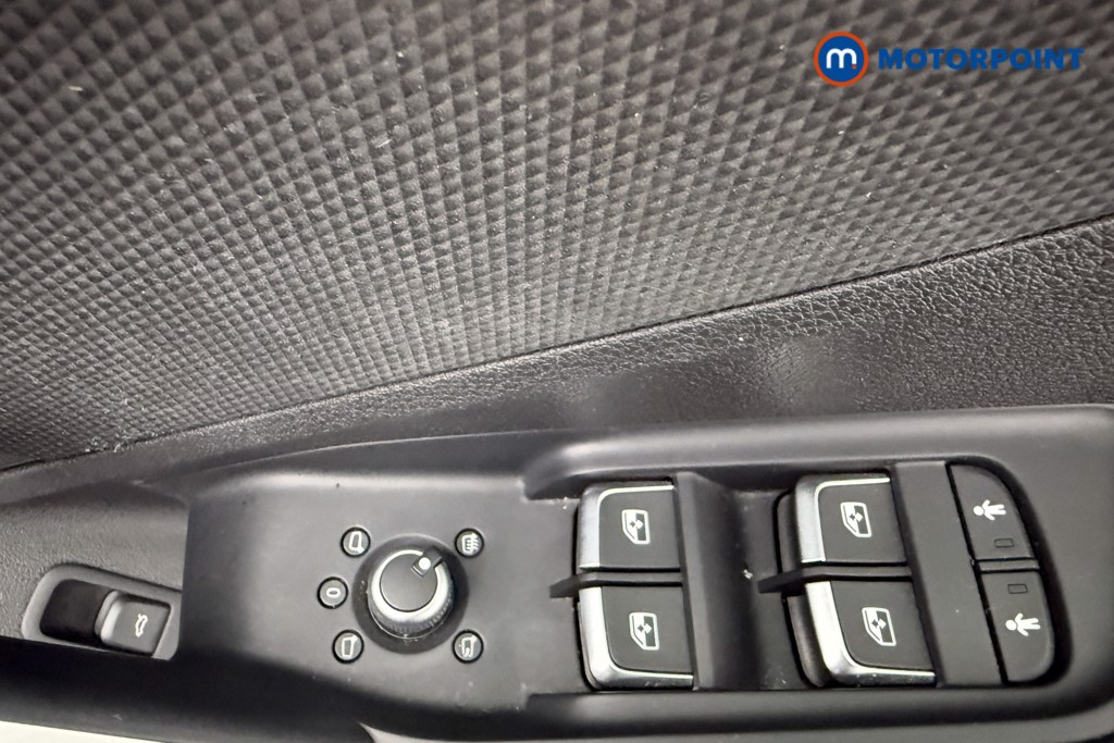 Audi Q2 S Line Manual Petrol SUV - Stock Number (1667939) - 18th supplementary image