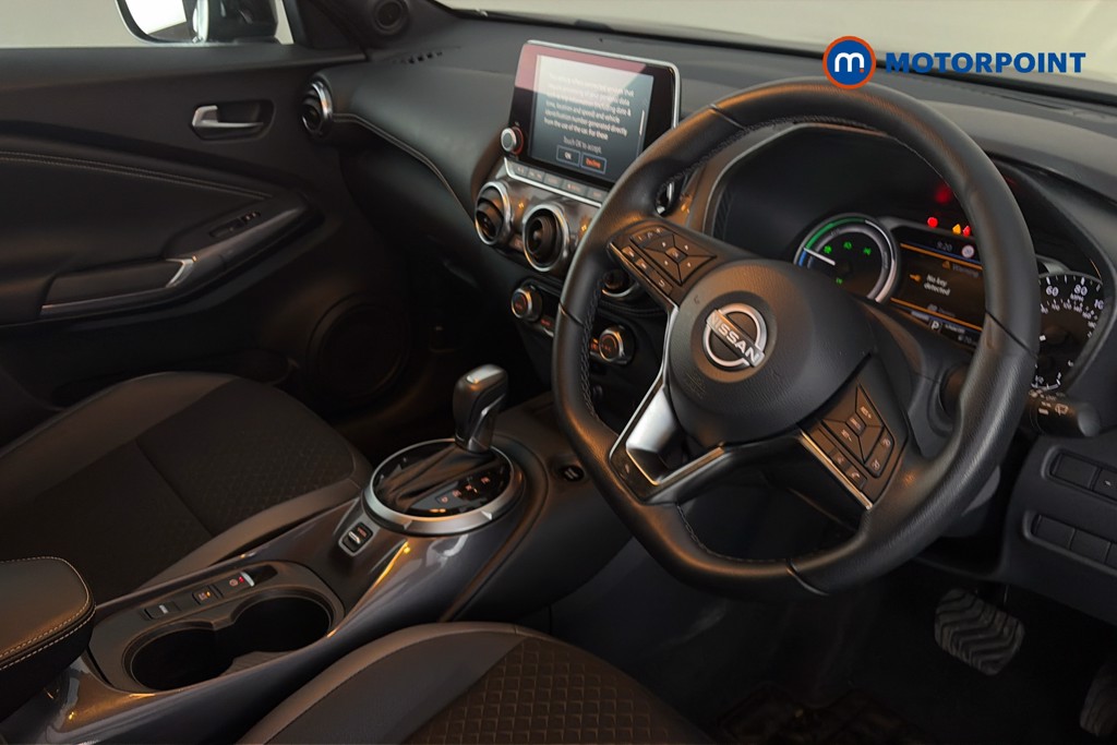 Nissan Juke N-Connecta Automatic Petrol-Electric Hybrid SUV - Stock Number (1667955) - 2nd supplementary image