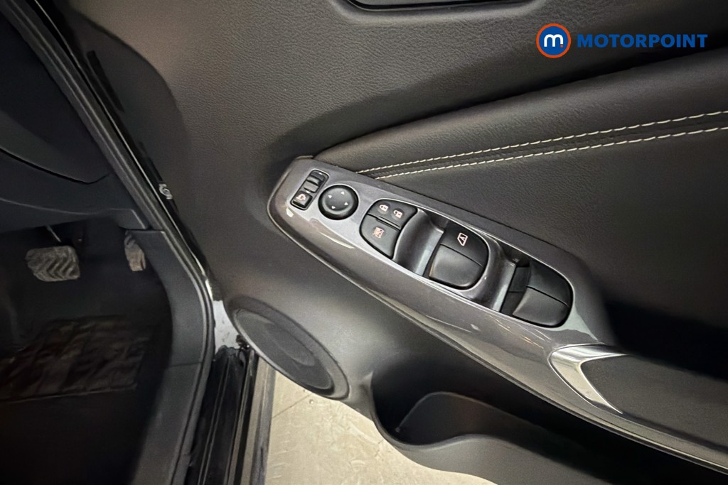 Nissan Juke N-Connecta Automatic Petrol-Electric Hybrid SUV - Stock Number (1667955) - 20th supplementary image