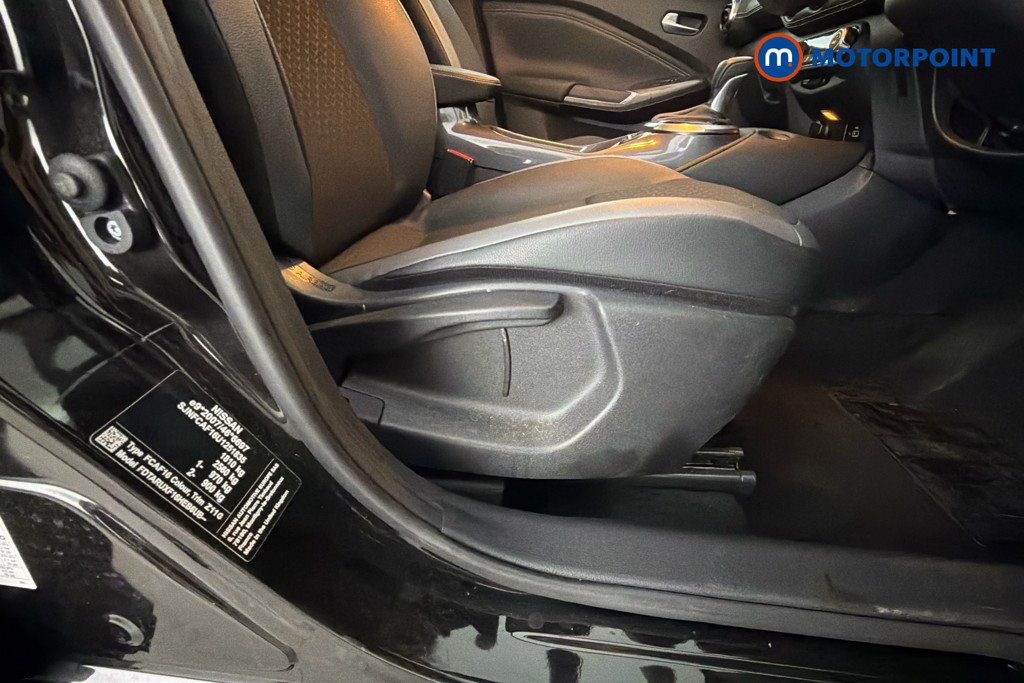 Nissan Juke N-Connecta Automatic Petrol-Electric Hybrid SUV - Stock Number (1667955) - 25th supplementary image