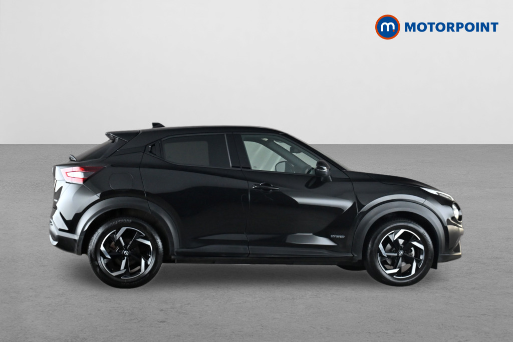 Nissan Juke N-Connecta Automatic Petrol-Electric Hybrid SUV - Stock Number (1667955) - Drivers side