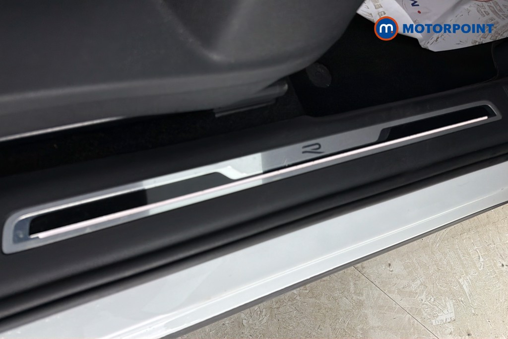 Volkswagen Tiguan R-Line Automatic Diesel SUV - Stock Number (1668136) - 27th supplementary image