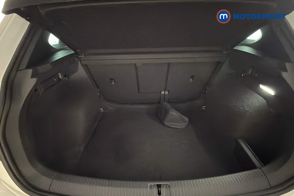 Volkswagen Tiguan R-Line Automatic Diesel SUV - Stock Number (1668136) - 33rd supplementary image