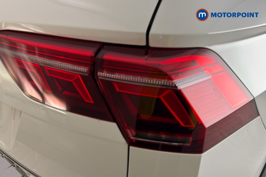 Volkswagen Tiguan R-Line Automatic Diesel SUV - Stock Number (1668136) - 38th supplementary image