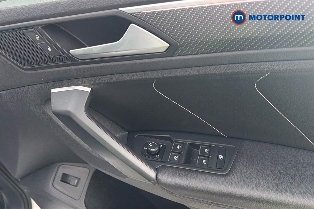Volkswagen Tiguan R-Line Automatic Diesel SUV - Stock Number (1668136) - 42nd supplementary image