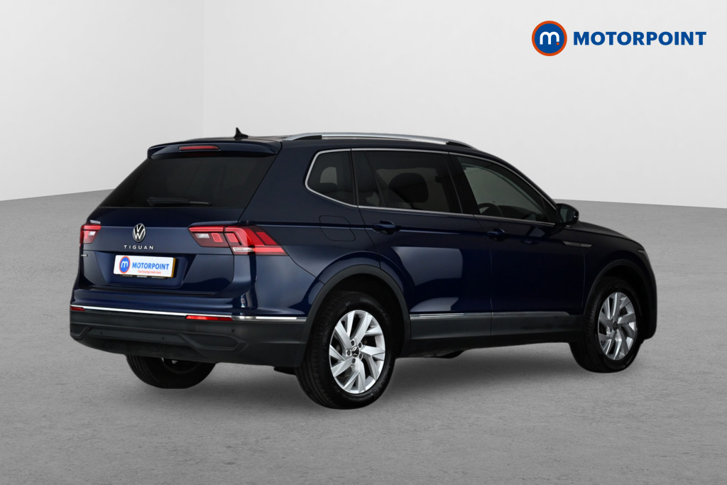 Volkswagen Tiguan Allspace Life Automatic Petrol SUV - Stock Number (1668312) - Drivers side rear corner