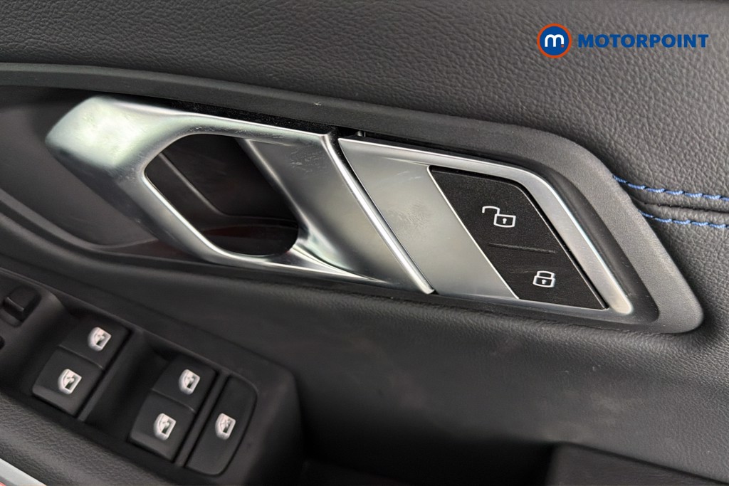 BMW 3 Series M Sport Automatic Petrol Plug-In Hybrid Saloon - Stock Number (1668451) - 42nd supplementary image