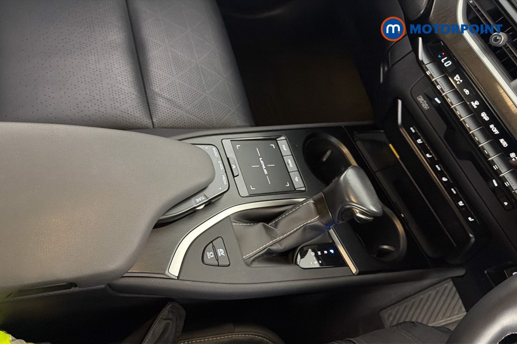 Lexus UX Takumi Automatic Petrol-Electric Hybrid SUV - Stock Number (1668698) - 16th supplementary image