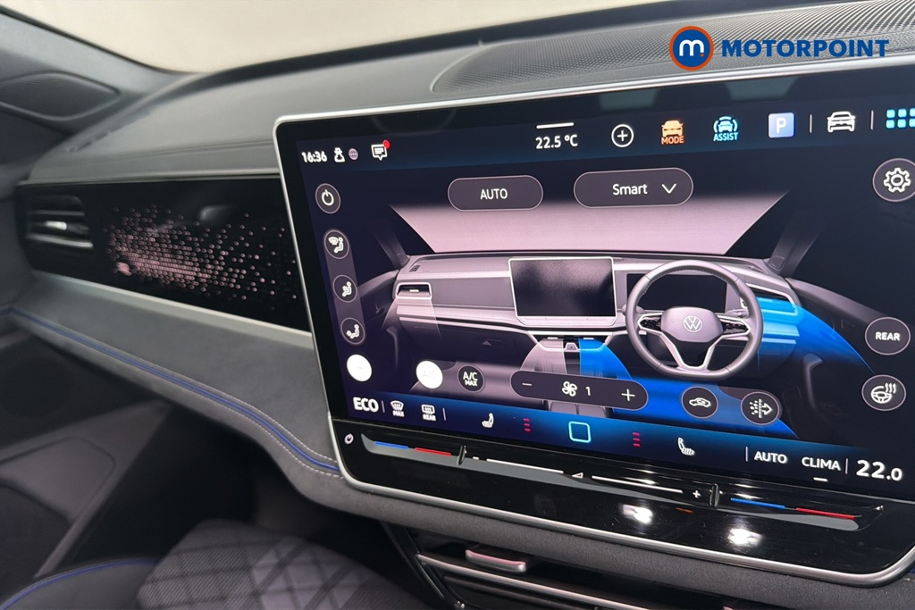 Volkswagen Passat R-Line Automatic Petrol Plug-In Hybrid Estate - Stock Number (1669017) - 12th supplementary image