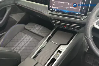 Volkswagen Passat R-Line Automatic Petrol Plug-In Hybrid Estate - Stock Number (1669017) - 15th supplementary image