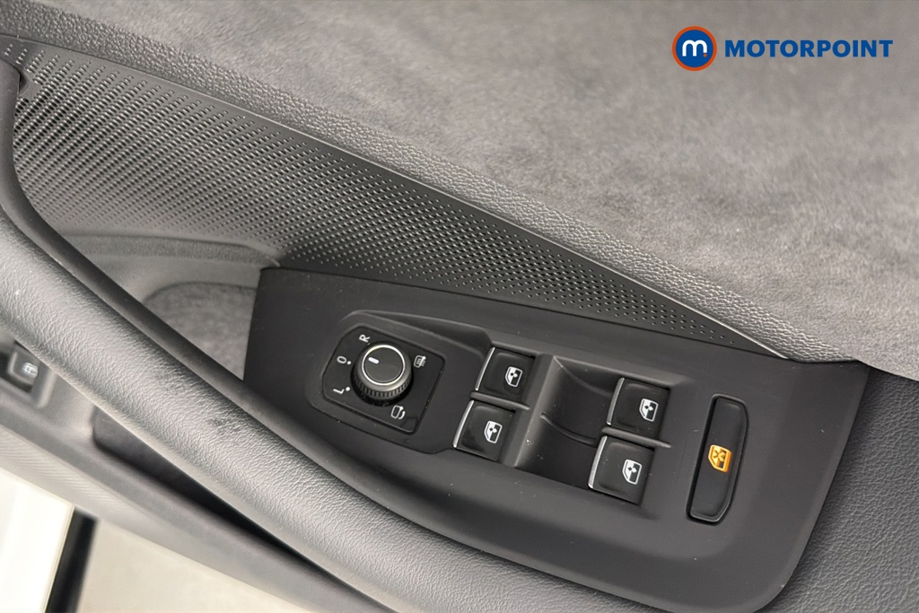 Volkswagen Passat R-Line Automatic Petrol Plug-In Hybrid Estate - Stock Number (1669017) - 19th supplementary image