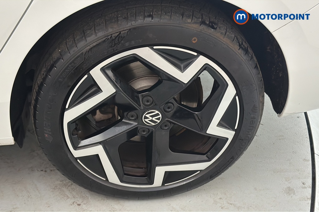 Volkswagen Passat R-Line Automatic Petrol Plug-In Hybrid Estate - Stock Number (1669017) - 45th supplementary image