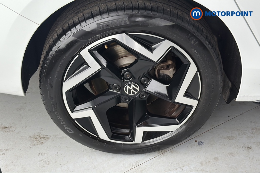 Volkswagen Passat R-Line Automatic Petrol Plug-In Hybrid Estate - Stock Number (1669017) - 46th supplementary image
