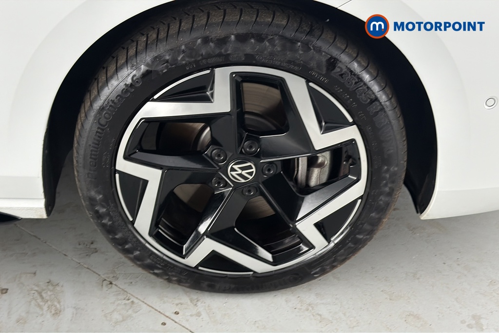 Volkswagen Passat R-Line Automatic Petrol Plug-In Hybrid Estate - Stock Number (1669017) - 47th supplementary image