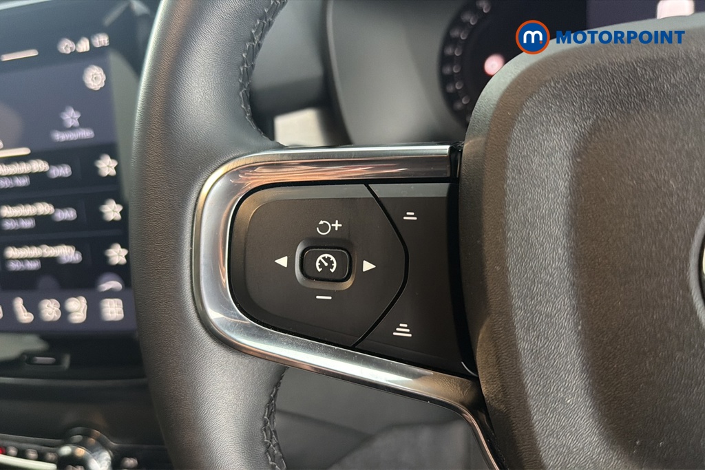 Volvo Xc40 Core Automatic Petrol SUV - Stock Number (1669342) - 4th supplementary image