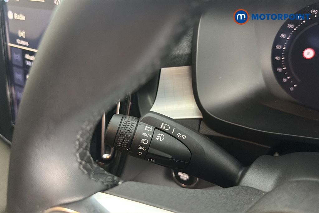 Volvo Xc40 Core Automatic Petrol SUV - Stock Number (1669342) - 5th supplementary image