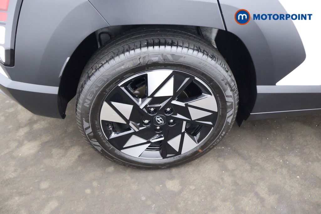 Hyundai Kona Advance Automatic Petrol-Electric Hybrid SUV - Stock Number (1669349) - 3rd supplementary image