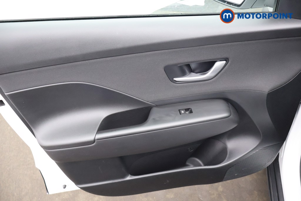 Hyundai Kona Advance Automatic Petrol-Electric Hybrid SUV - Stock Number (1669349) - 29th supplementary image