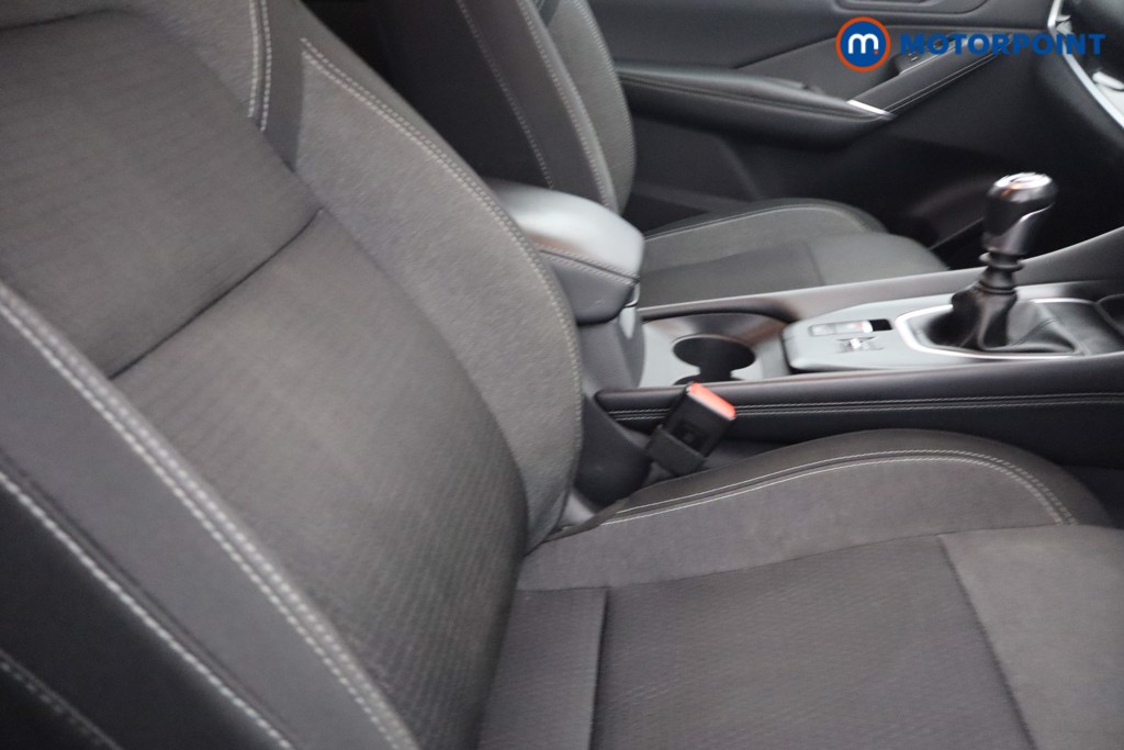 Nissan Qashqai N-Connecta Manual Petrol SUV - Stock Number (1669362) - 12th supplementary image