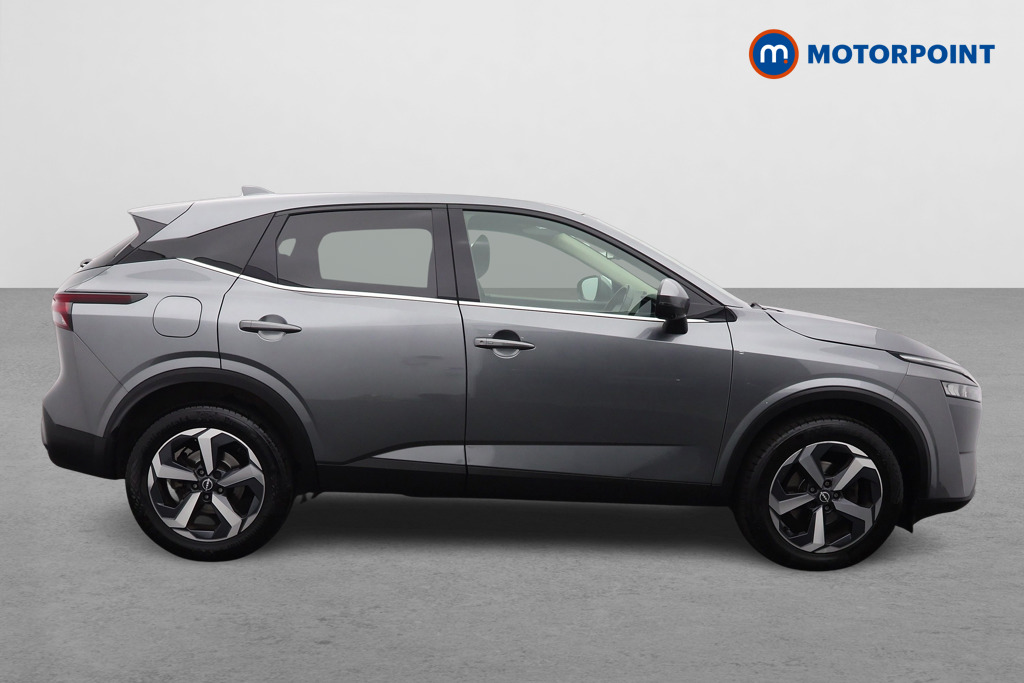 Nissan Qashqai N-Connecta Manual Petrol SUV - Stock Number (1669362) - Drivers side