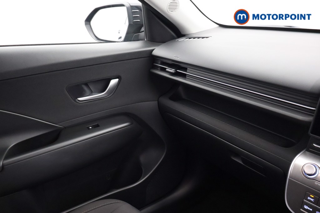 Hyundai Kona Advance Automatic Petrol-Electric Hybrid SUV - Stock Number (1669363) - 16th supplementary image
