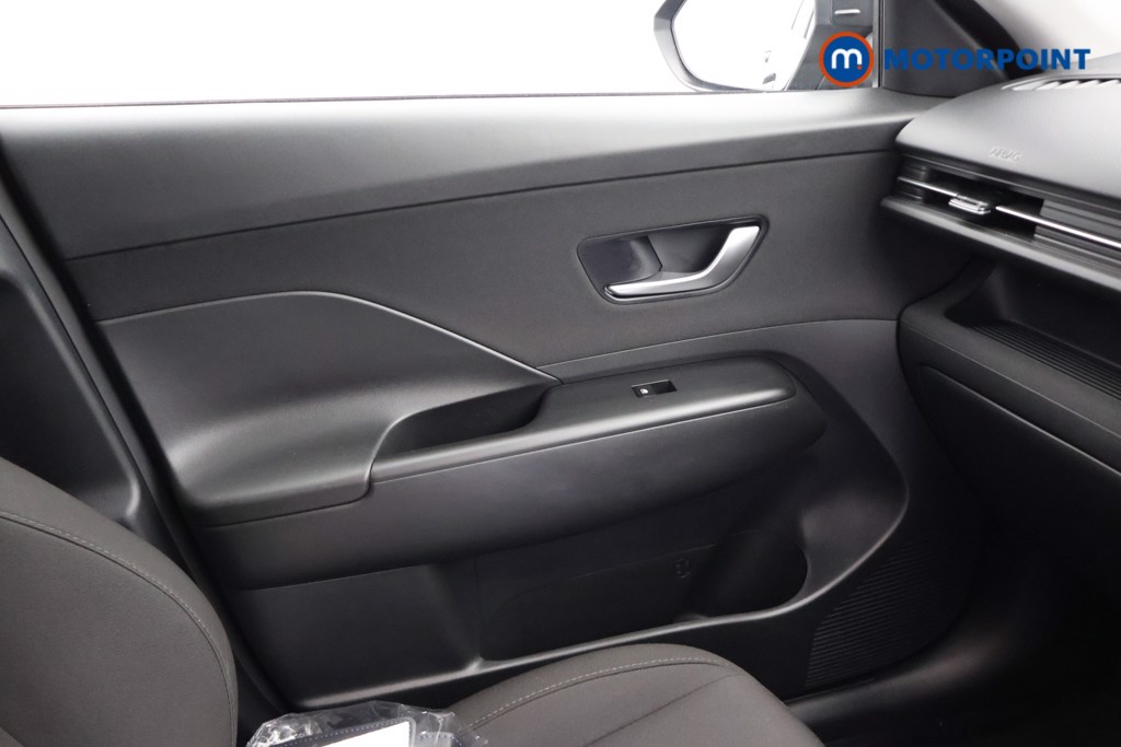 Hyundai Kona Advance Automatic Petrol-Electric Hybrid SUV - Stock Number (1669363) - 17th supplementary image