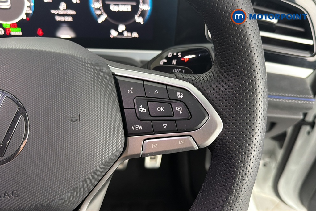 Volkswagen Passat R-Line Automatic Petrol Plug-In Hybrid Estate - Stock Number (1669388) - 3rd supplementary image