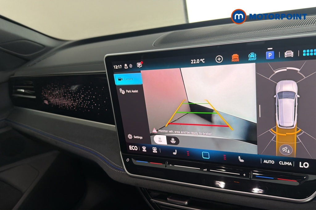 Volkswagen Passat R-Line Automatic Petrol Plug-In Hybrid Estate - Stock Number (1669388) - 13th supplementary image