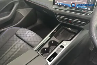 Volkswagen Passat R-Line Automatic Petrol Plug-In Hybrid Estate - Stock Number (1669388) - 15th supplementary image