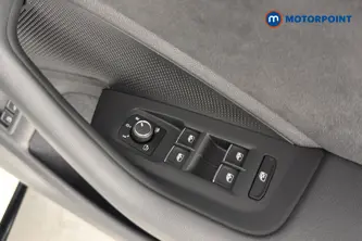 Volkswagen Passat R-Line Automatic Petrol Plug-In Hybrid Estate - Stock Number (1669388) - 19th supplementary image