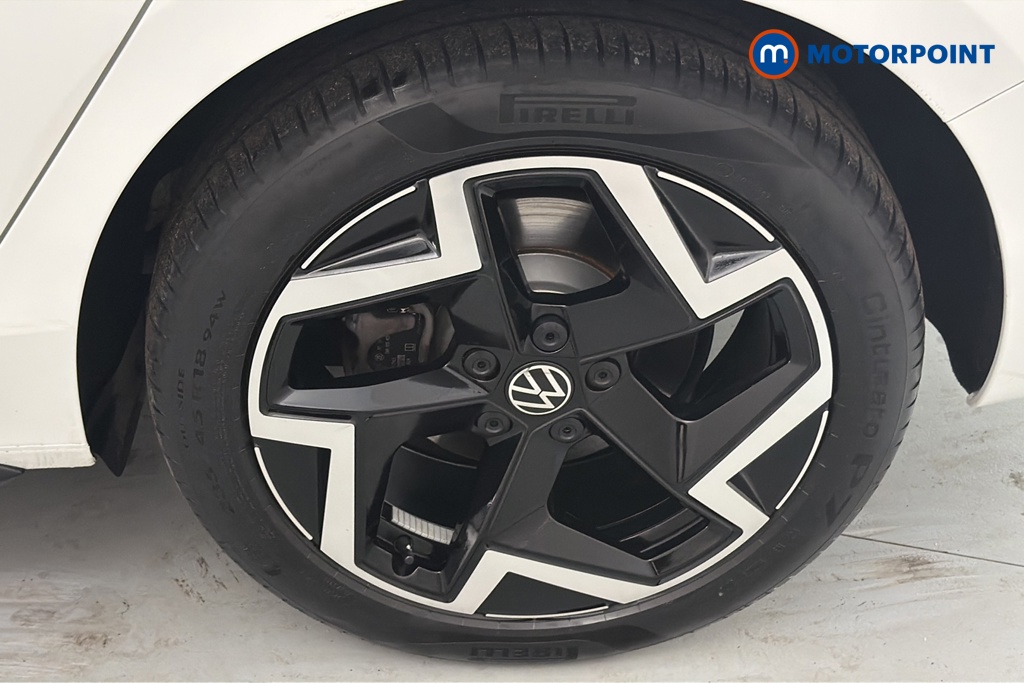 Volkswagen Passat R-Line Automatic Petrol Plug-In Hybrid Estate - Stock Number (1669388) - 45th supplementary image