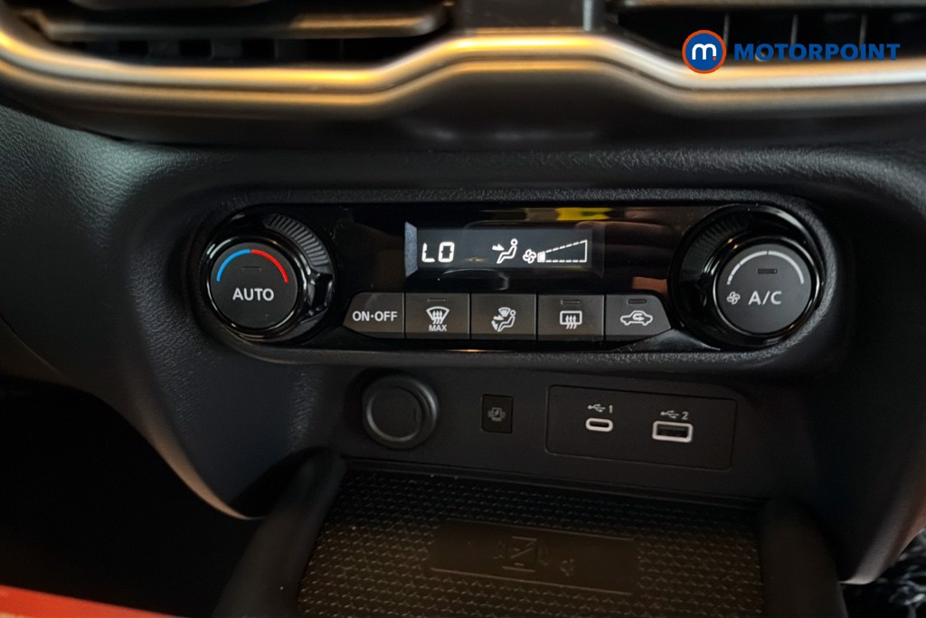 Nissan Juke N-Connecta Manual Petrol SUV - Stock Number (1669451) - 11th supplementary image