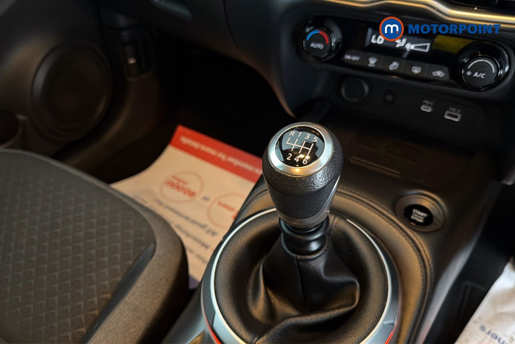 Nissan Juke N-Connecta Manual Petrol SUV - Stock Number (1669451) - 12th supplementary image