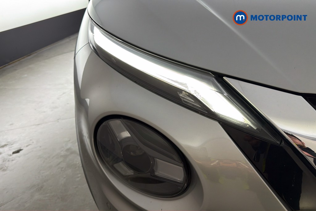 Nissan Juke N-Connecta Manual Petrol SUV - Stock Number (1669451) - 17th supplementary image