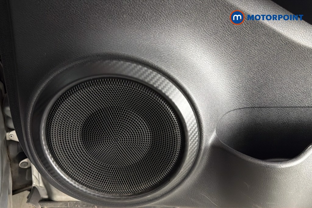 Nissan Juke N-Connecta Manual Petrol SUV - Stock Number (1669451) - 21st supplementary image