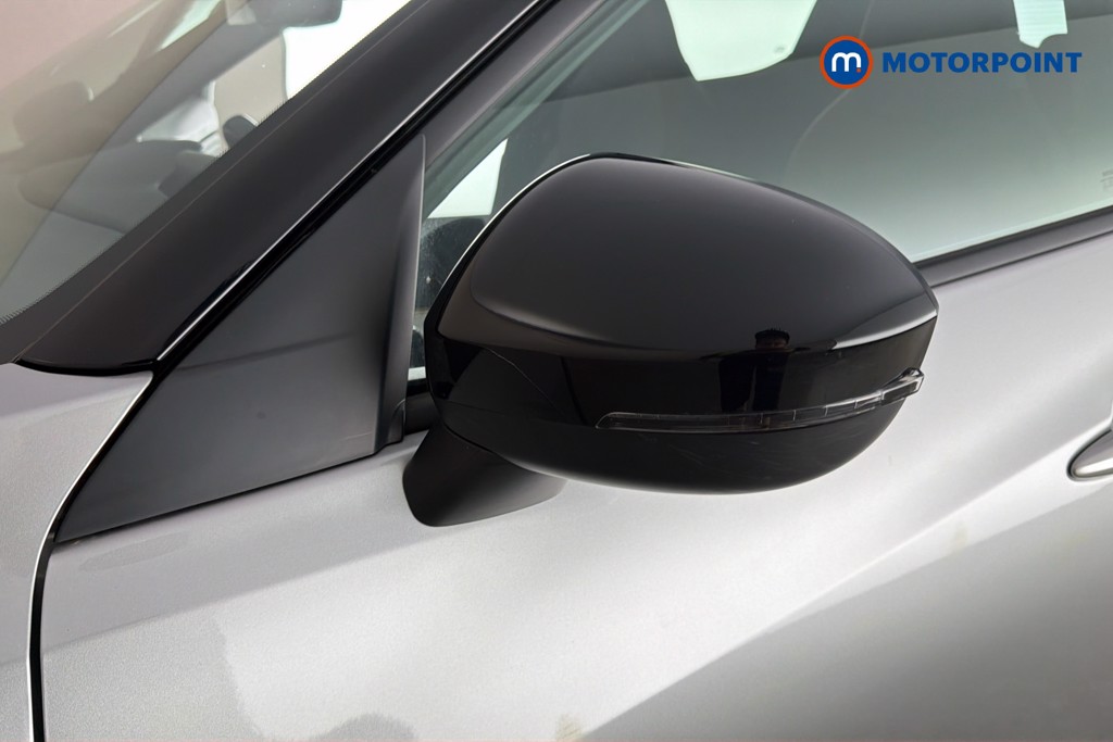 Nissan Juke N-Connecta Manual Petrol SUV - Stock Number (1669451) - 43rd supplementary image