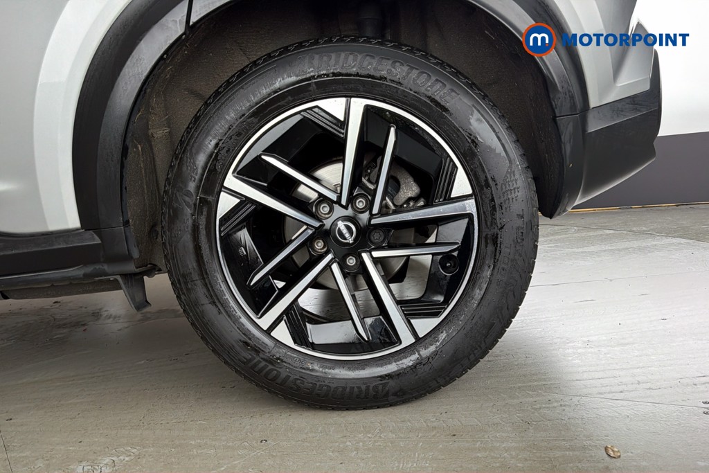 Nissan Juke N-Connecta Manual Petrol SUV - Stock Number (1669451) - 48th supplementary image