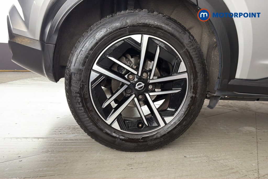 Nissan Juke N-Connecta Manual Petrol SUV - Stock Number (1669451) - 49th supplementary image