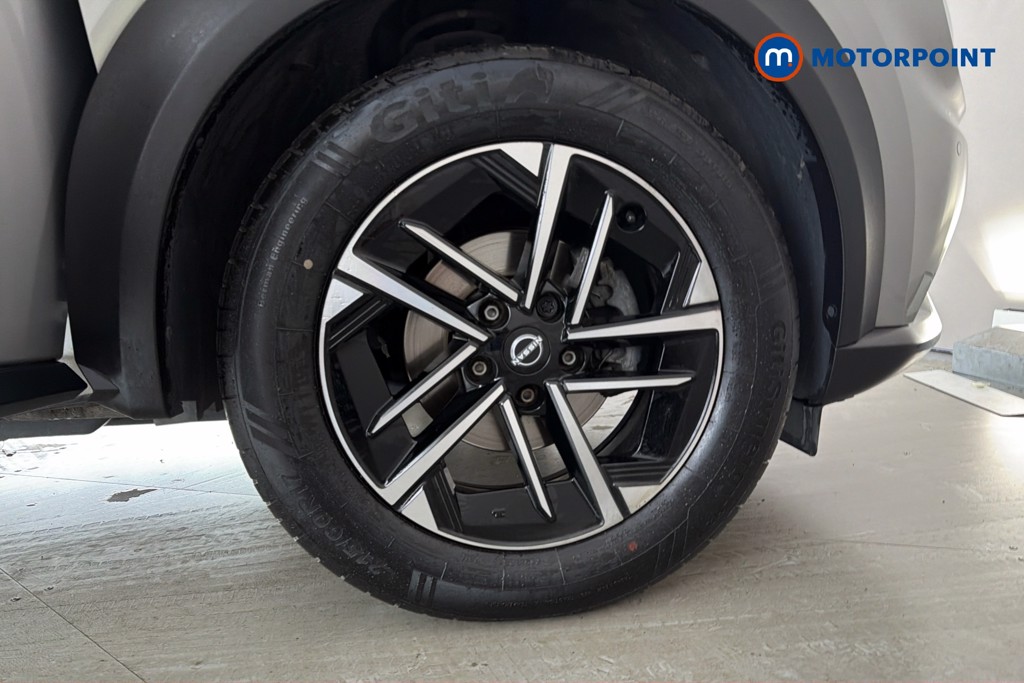 Nissan Juke N-Connecta Manual Petrol SUV - Stock Number (1669451) - 50th supplementary image
