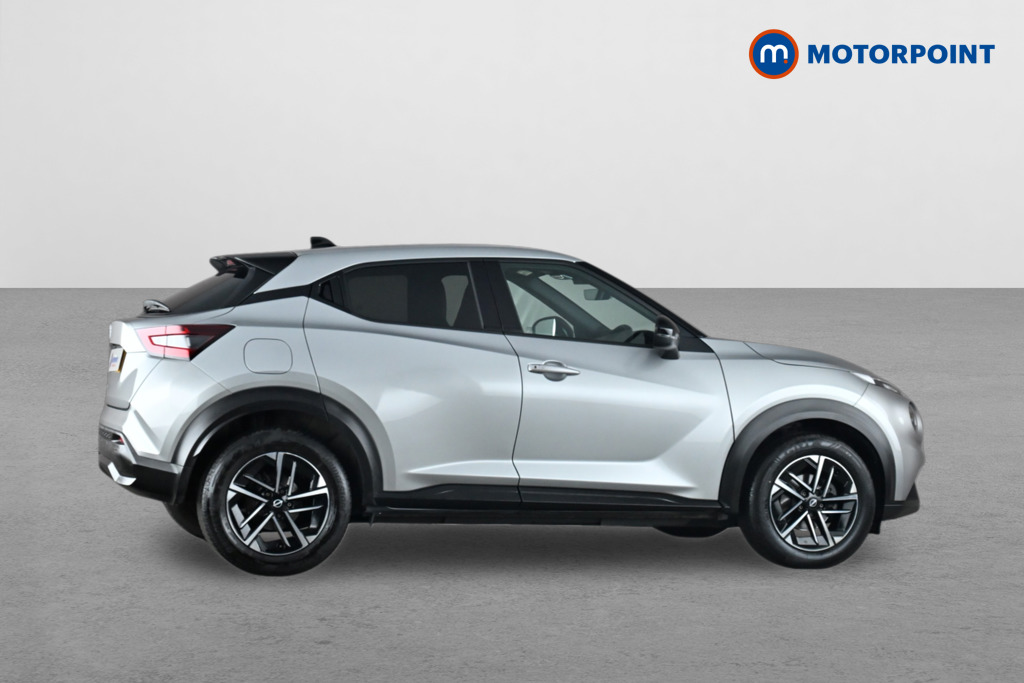 Nissan Juke N-Connecta Manual Petrol SUV - Stock Number (1669451) - Drivers side