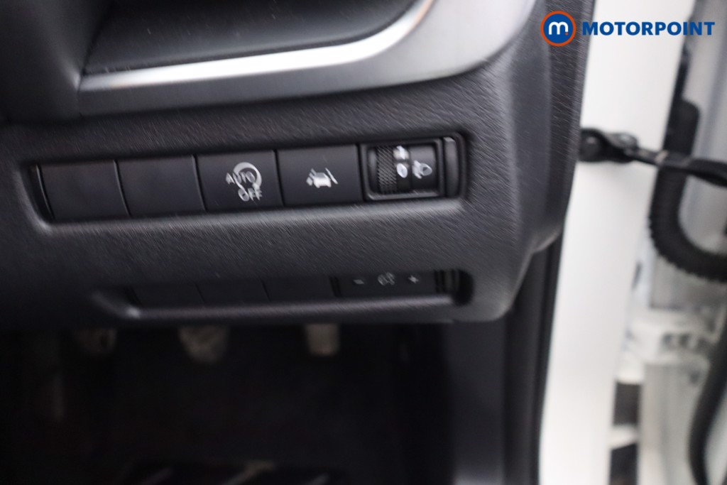 Nissan Qashqai Acenta Premium Manual Petrol SUV - Stock Number (1669498) - 12th supplementary image